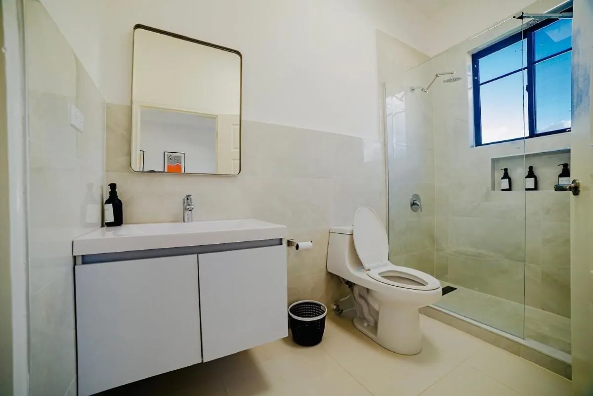 Calabura Villa Whitehouse